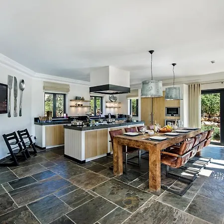 Sleeps 15 Pool Air Con Wifi Villa *