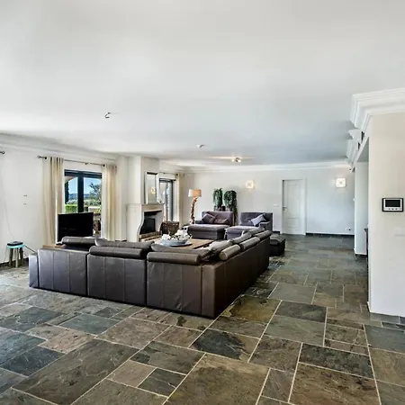 Willa Sleeps 15 Pool Air Con Wifi Donalda