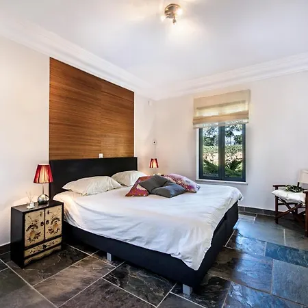 Sleeps 15 Pool Air Con Wifi Willa